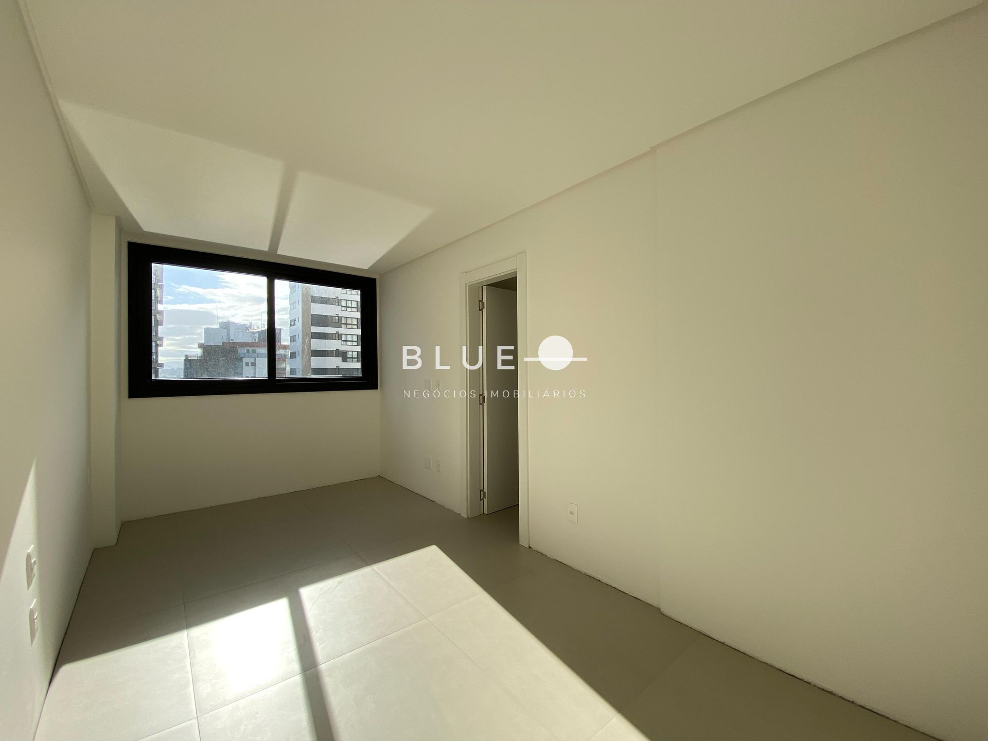 Apartamento à venda com 3 quartos, 142m² - Foto 17
