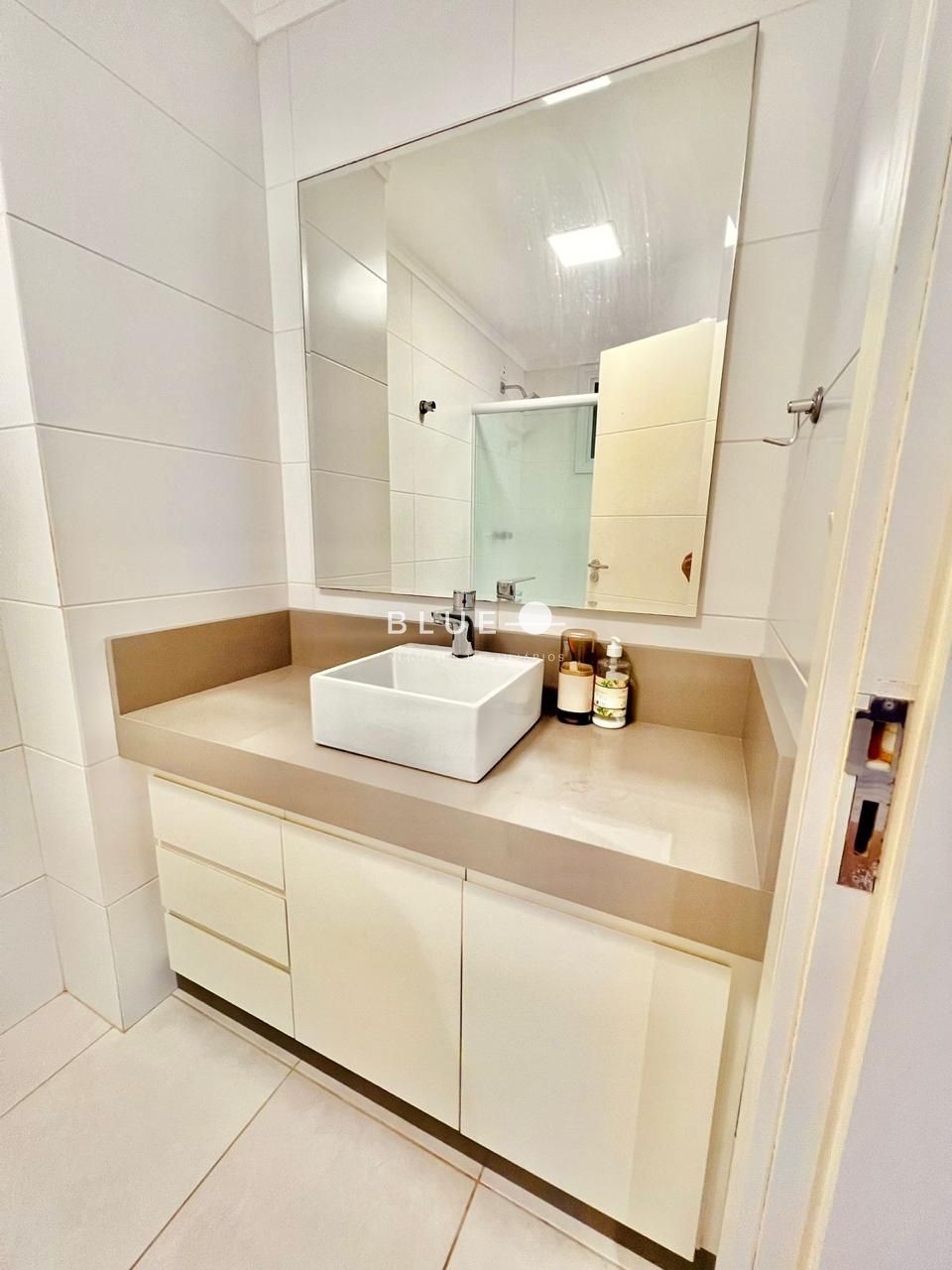 Apartamento com 03 Suítes na Praia Grande em Torres RS