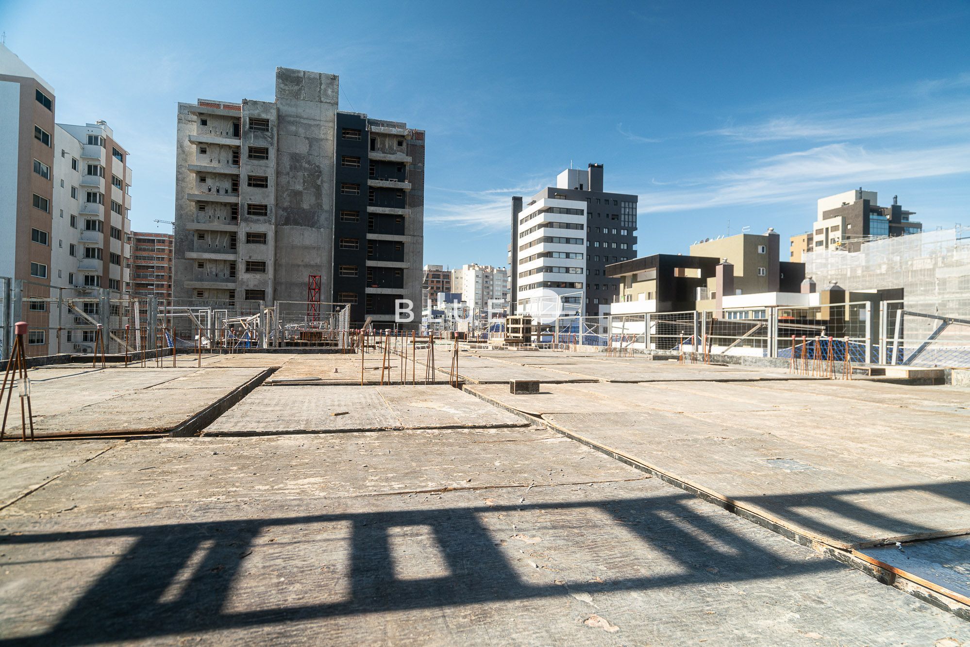 Apartamento à venda com 2 quartos, 100m² - Foto 52