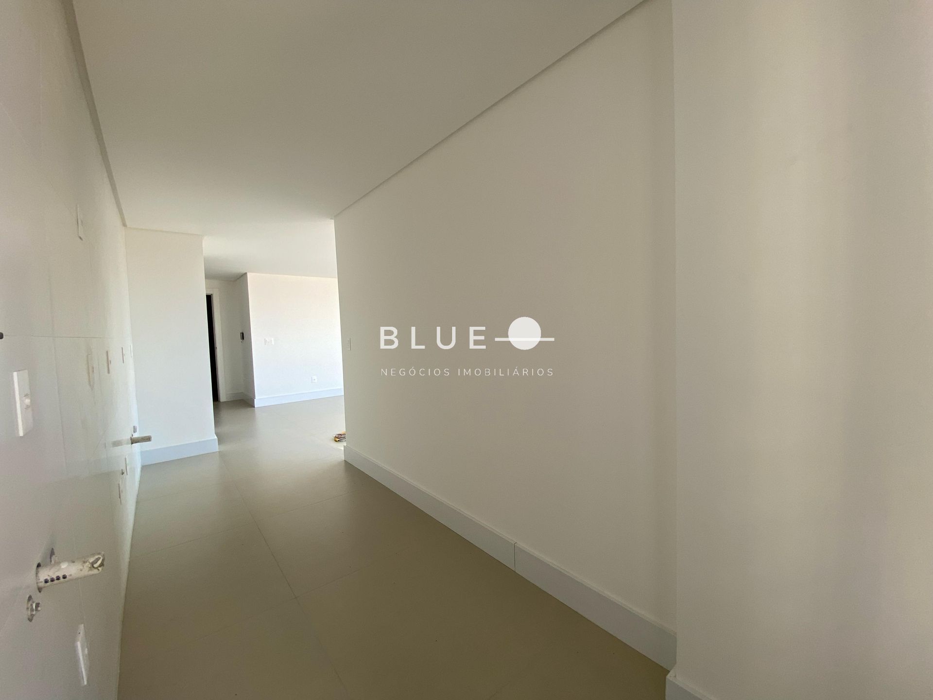 Apartamento à venda com 3 quartos, 142m² - Foto 13