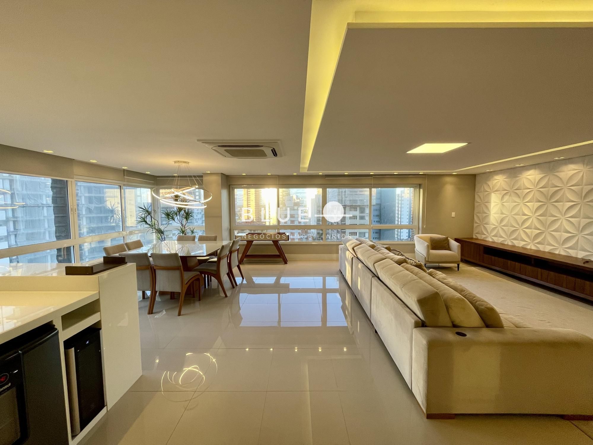 Apartamento com 4 Dormitórios à venda, 216 m² por R$ 2.800.000,00 Apartamento com 4 Dormitórios à venda, 216 m² por R$ 2.800.000,00