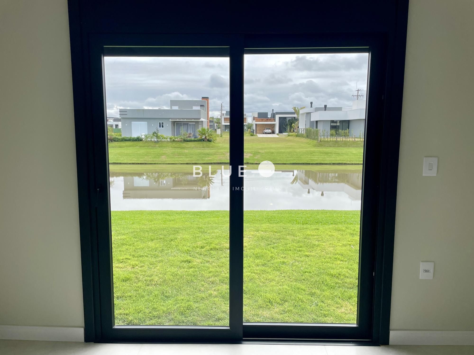 Casa de Condomínio à venda com 4 quartos, 201m² - Foto 38
