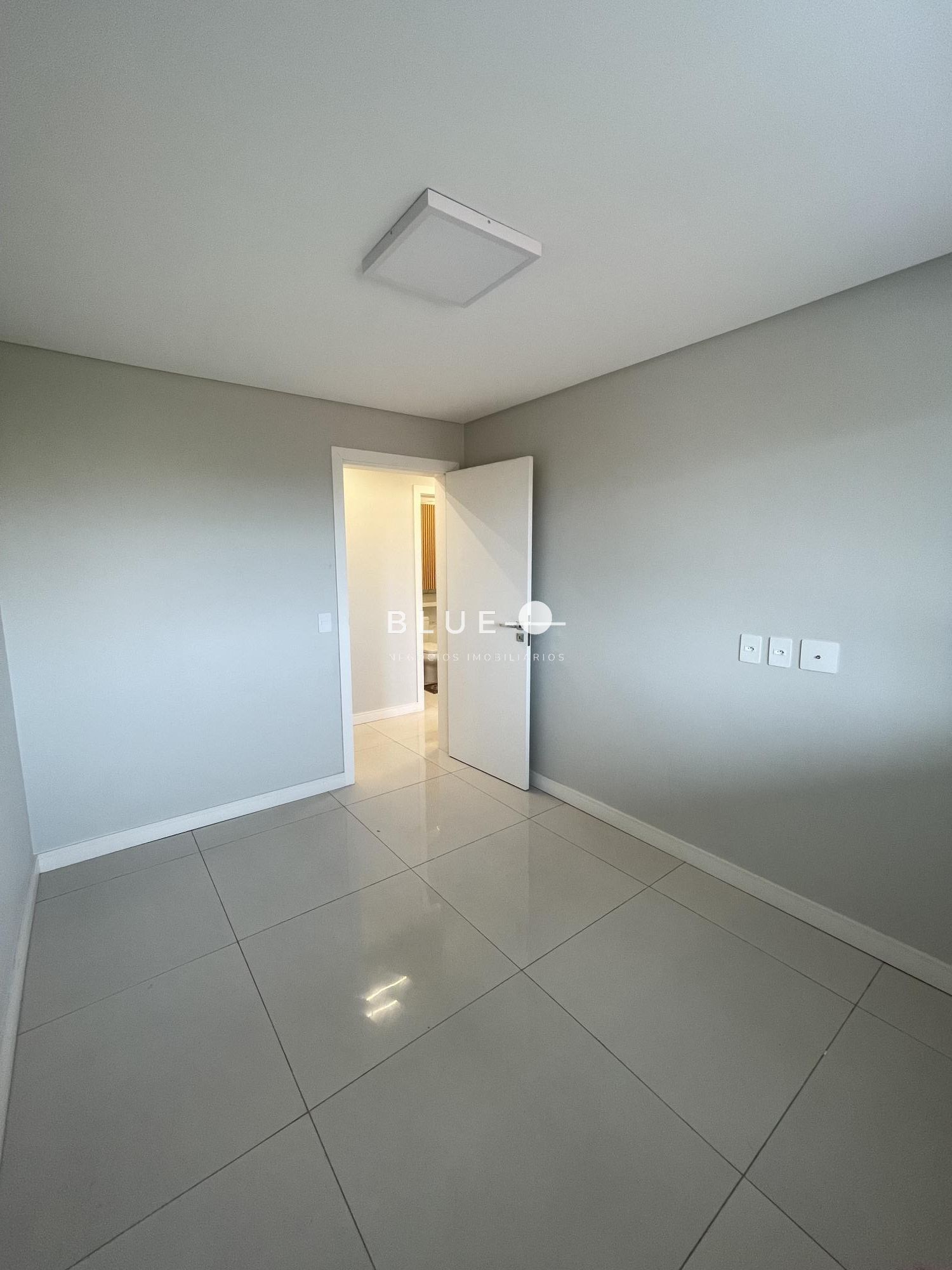 Cobertura à venda com 3 quartos, 228m² - Foto 11