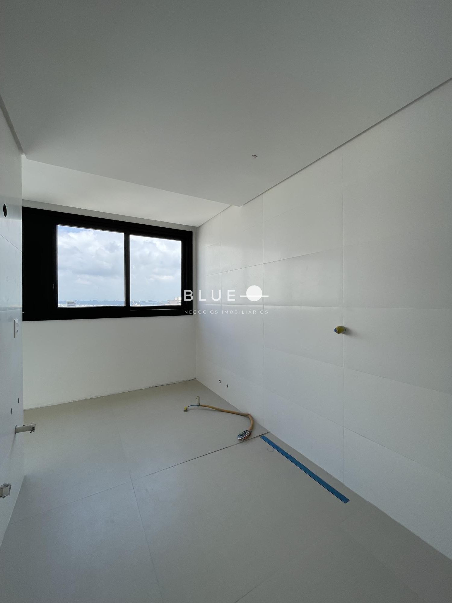 Apartamento à venda com 3 quartos, 142m² - Foto 11