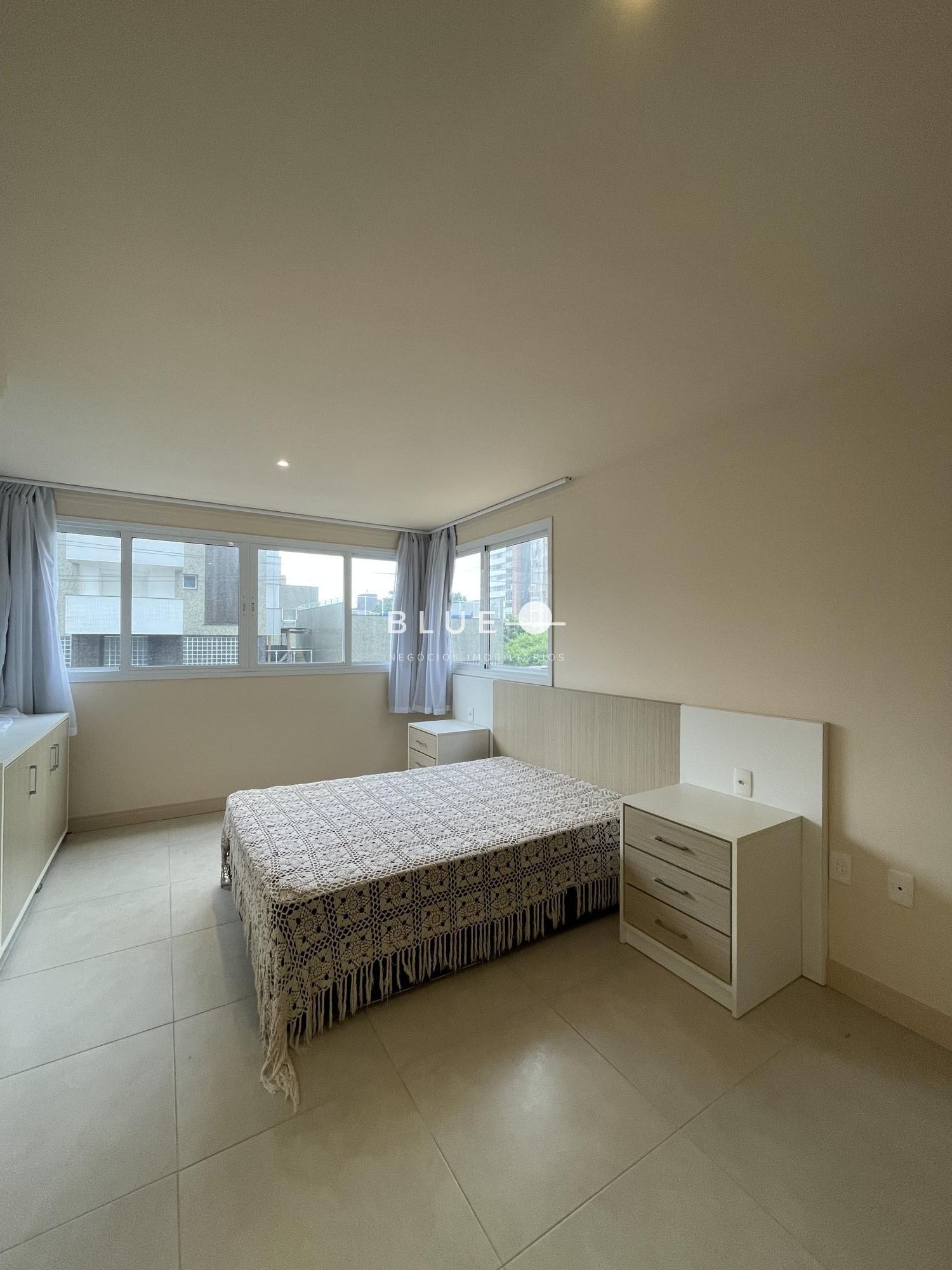 Apartamento à venda com 3 quartos, 125m² - Foto 12