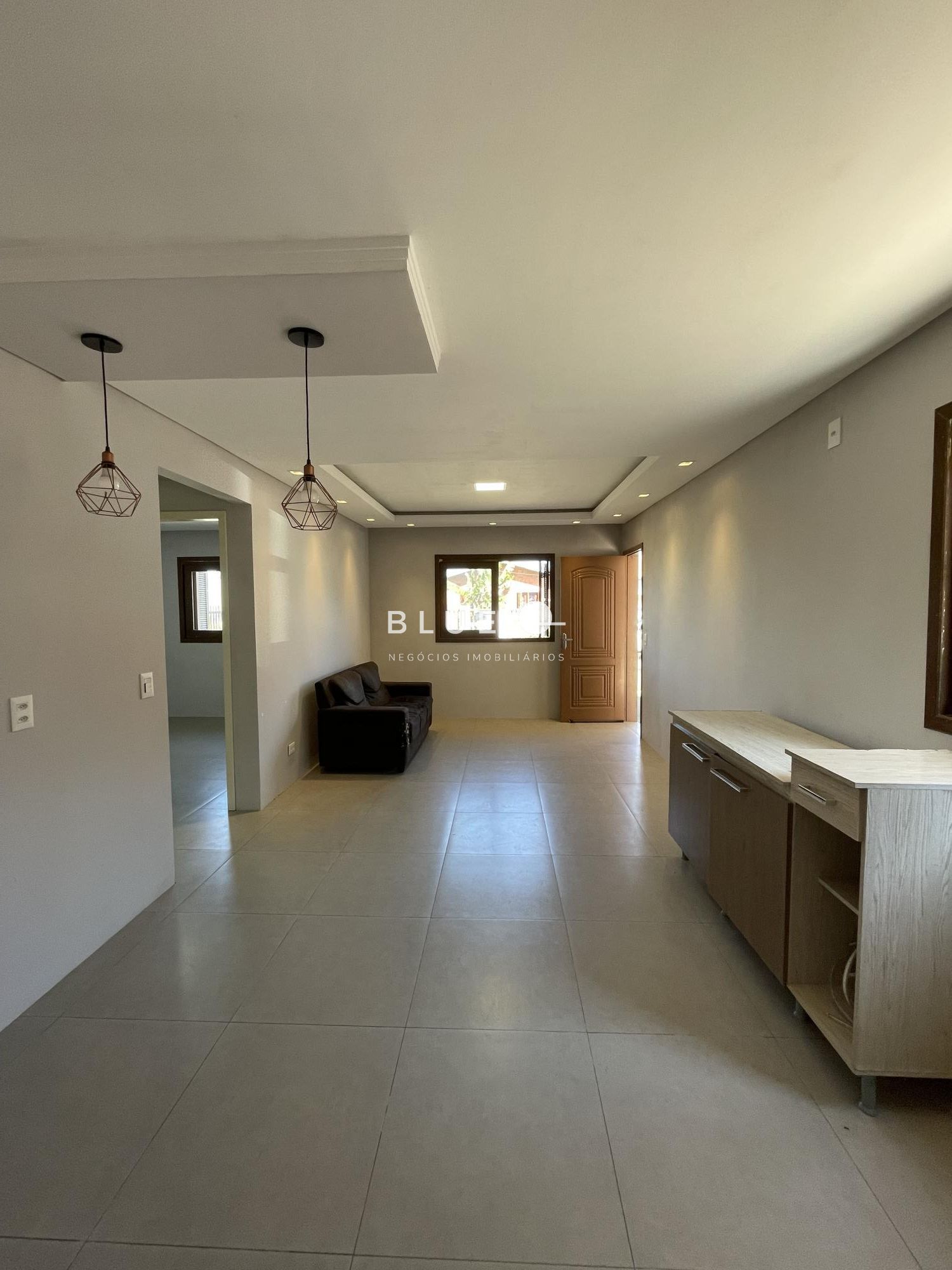 Casa à venda com 2 quartos, 80m² - Foto 1