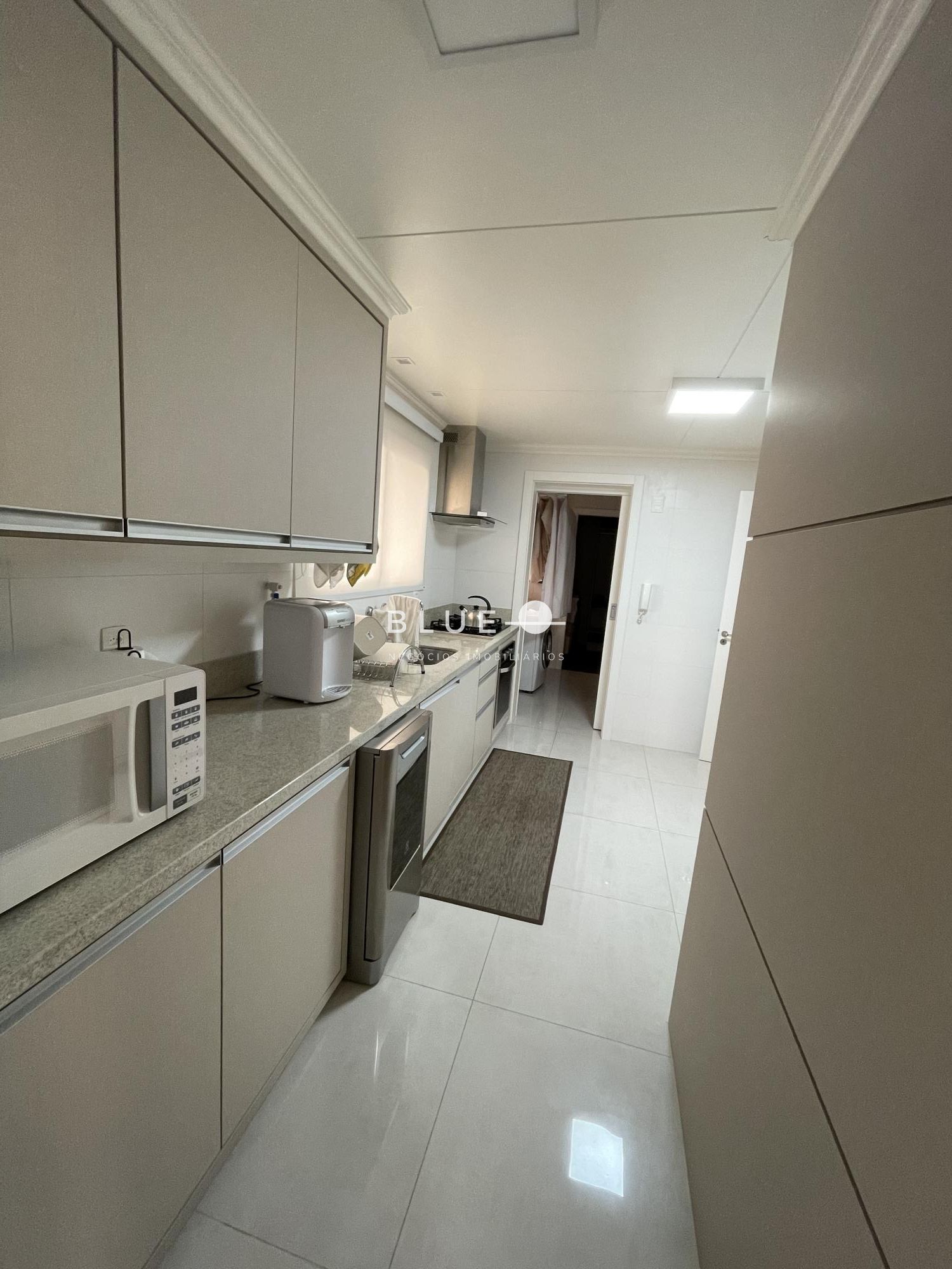 Apartamento à venda com 3 quartos, 180m² - Foto 16