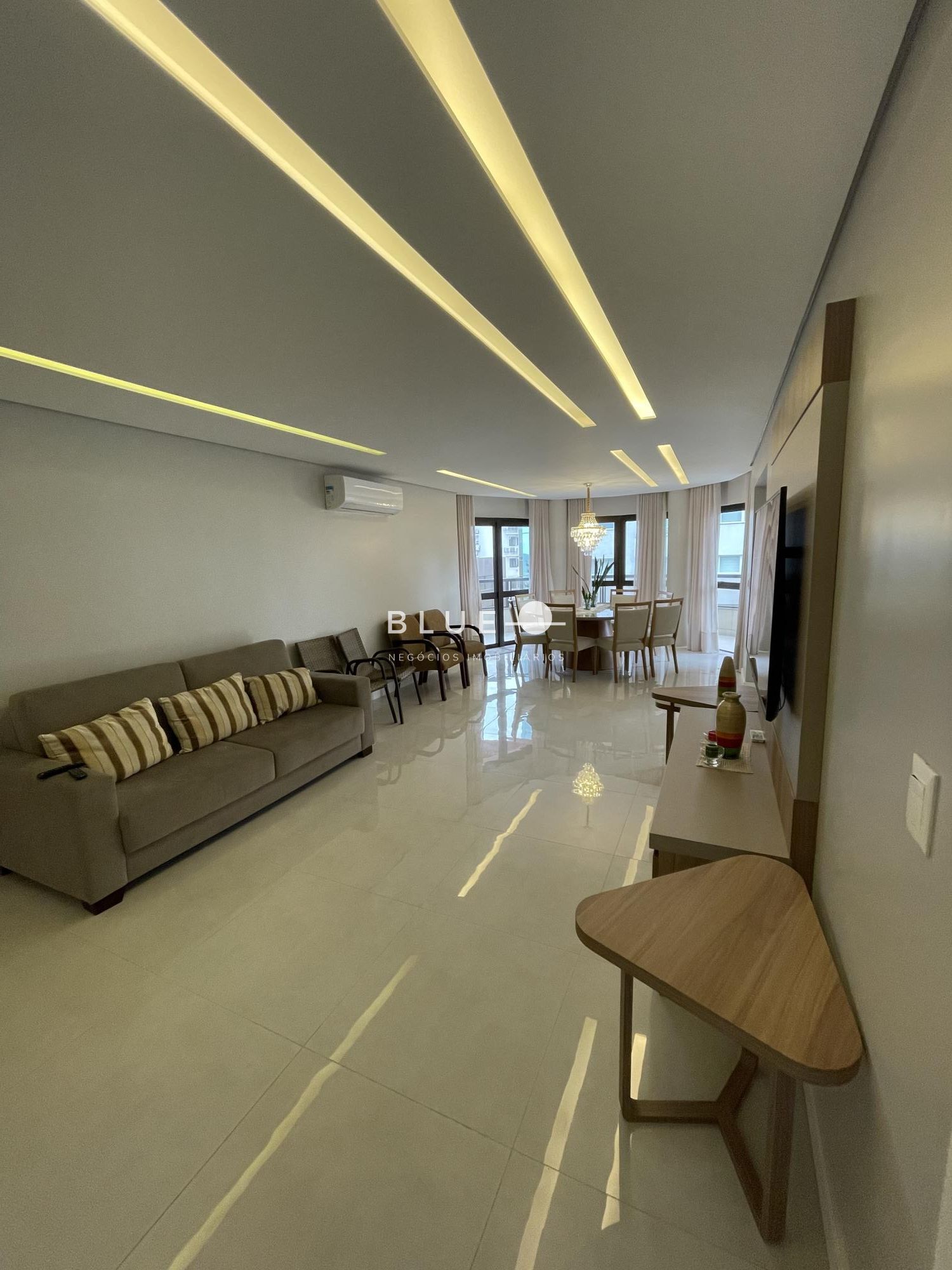 Apartamento à venda com 3 quartos, 180m² - Foto 18