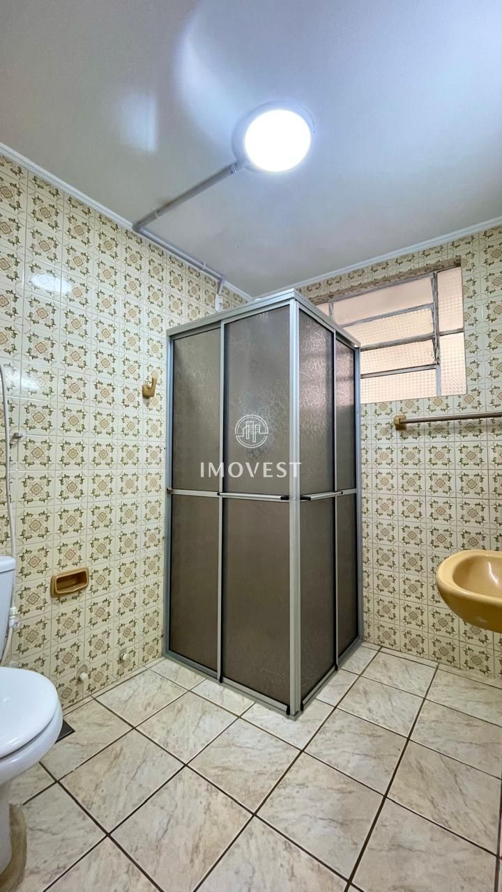 Apartamento para alugar com 3 quartos, 97m² - Foto 13