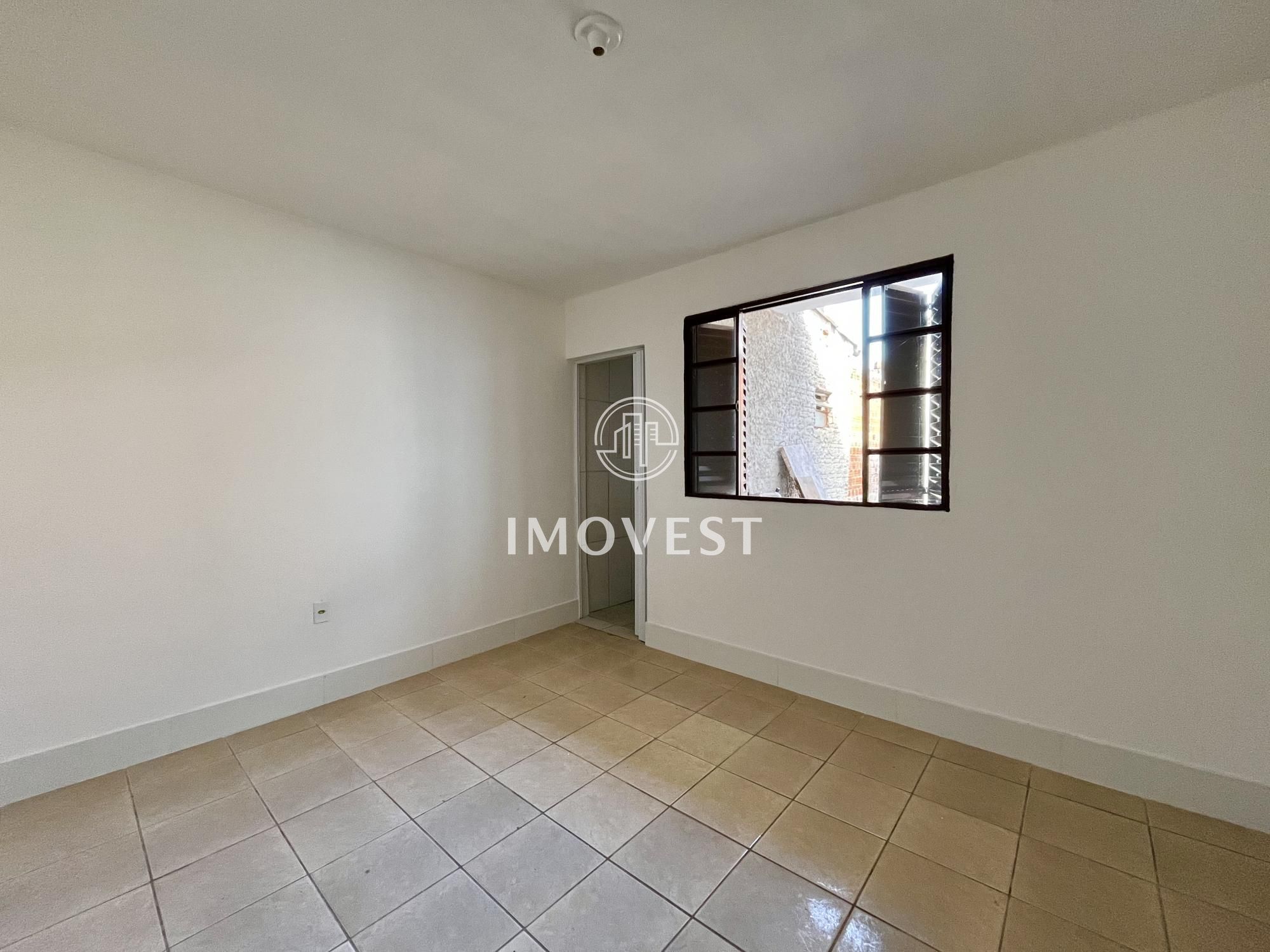 Casa para alugar com 3 quartos, 60m² - Foto 3