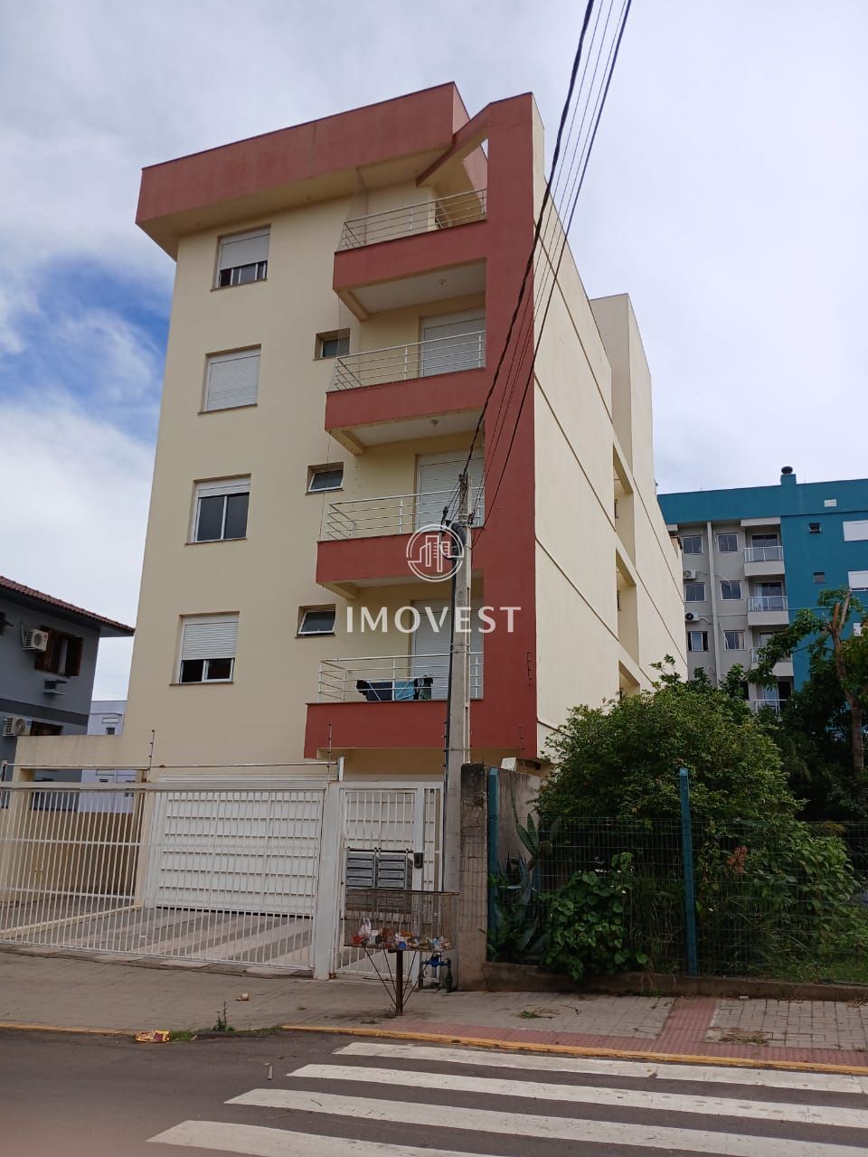 Apartamento para alugar  no Camobi - Santa Maria, RS. Imveis