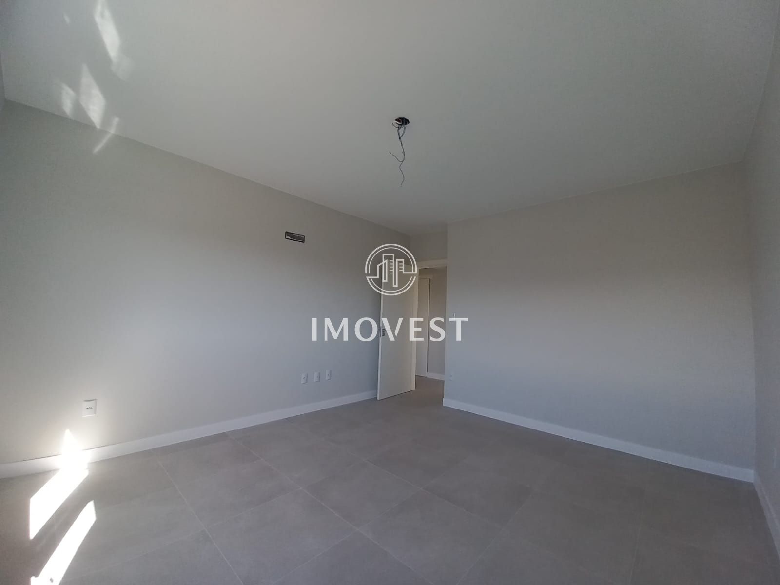 Apartamento à venda com 3 quartos, 233m² - Foto 3