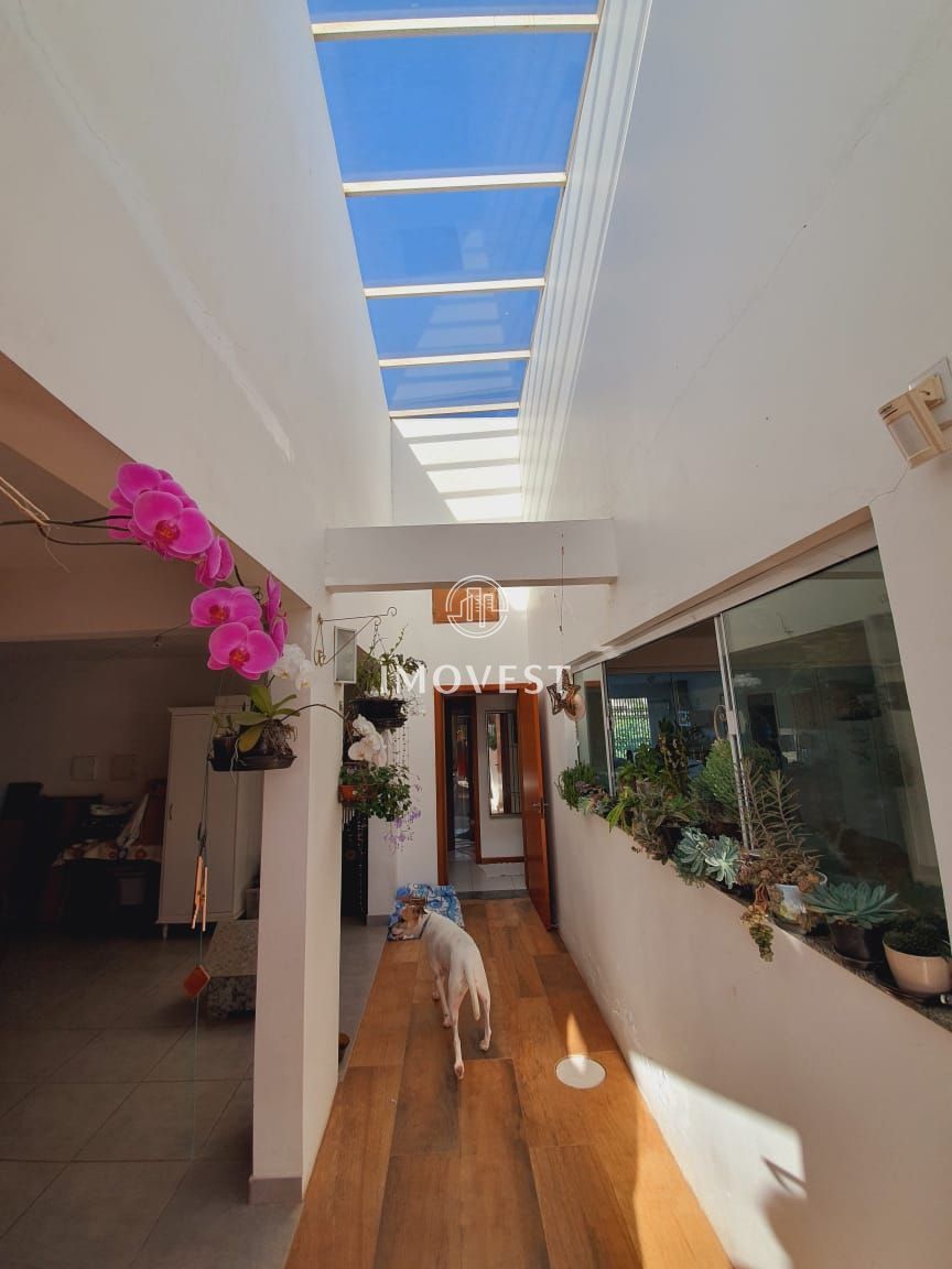 Casa à venda com 3 quartos, 216m² - Foto 9