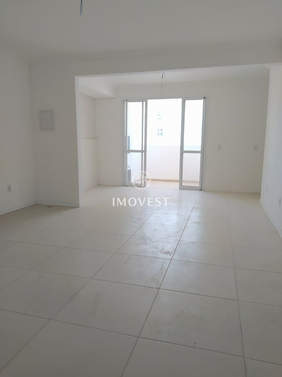 Apartamento à venda com 2 quartos, 65m² - Foto 2