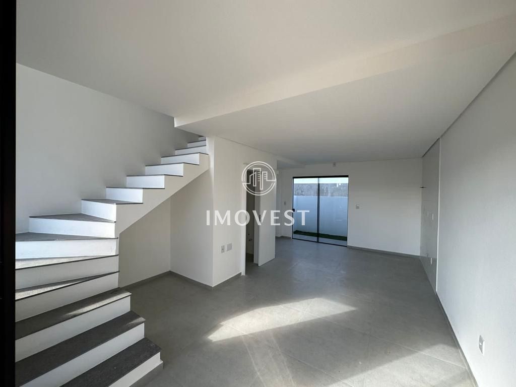 Casa à venda com 2 quartos, 76m² - Foto 3