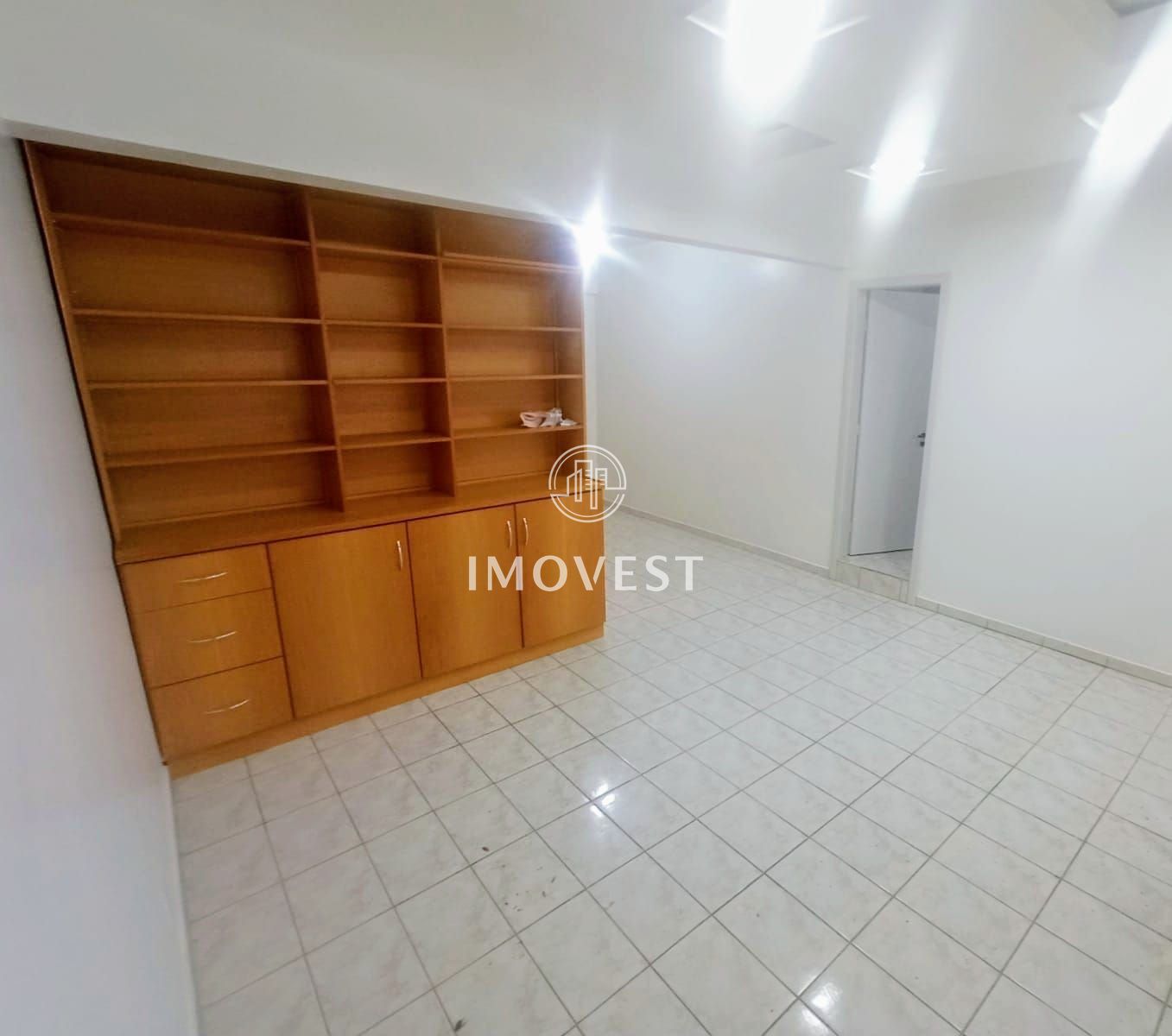 Conjunto Comercial-Sala para alugar com 2 quartos, 70m² - Foto 1