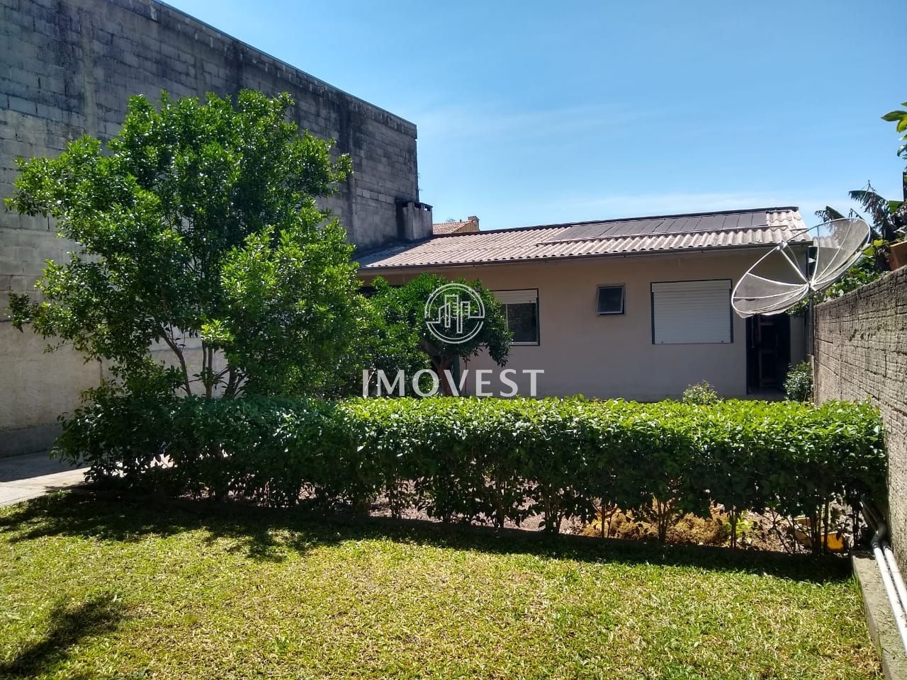 Casa à venda com 4 quartos, 168m² - Foto 2