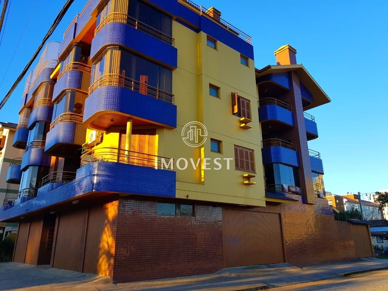Apartamento com 2 Dormitórios à venda, 95 m² por R$ 370.000,00