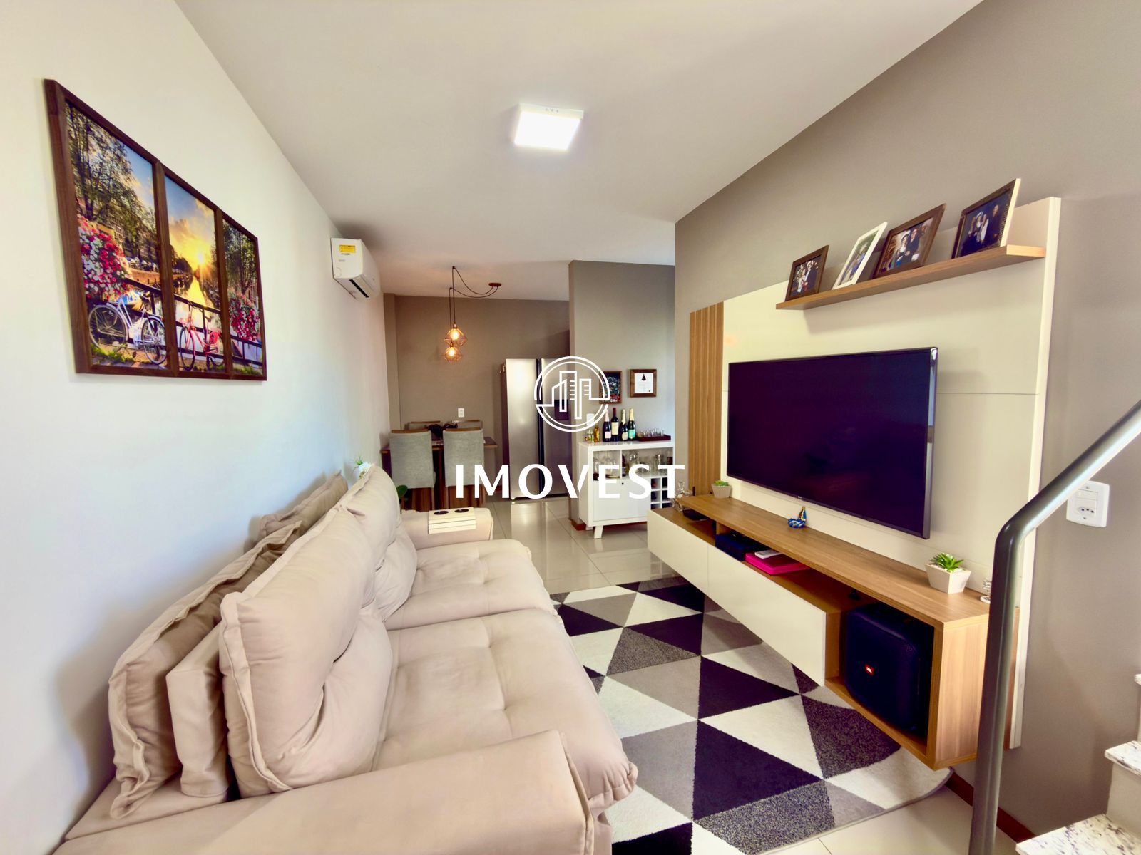 Casa com 2 Dormitórios à venda, 88 m² por R$ 550.000,00 Casa com 2 Dormitórios à venda, 88 m² por R$ 550.000,00