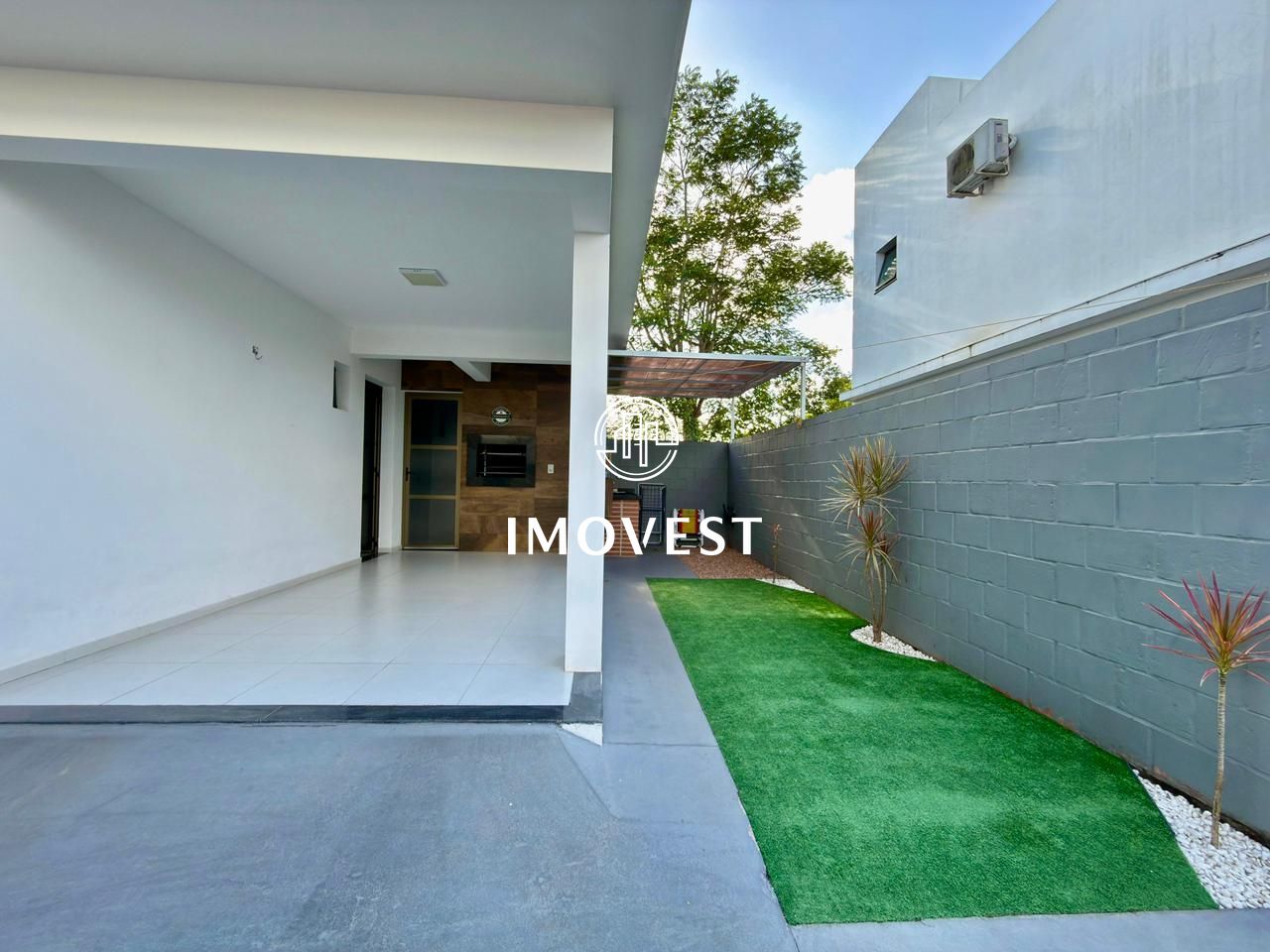 Casa com 2 Dormitórios à venda, 88 m² por R$ 550.000,00 Casa com 2 Dormitórios à venda, 88 m² por R$ 550.000,00