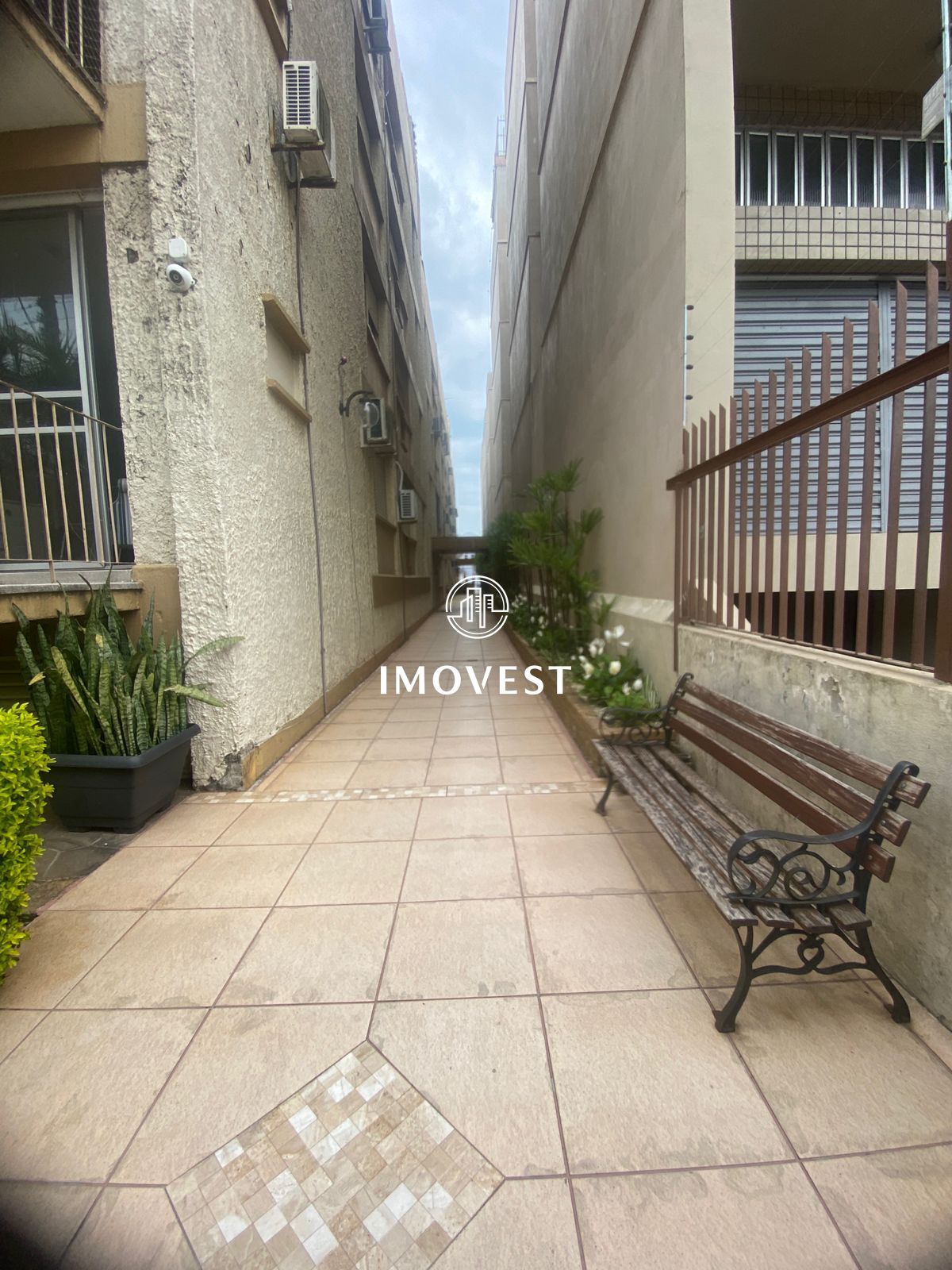 Apartamento com 3 Dormitórios para alugar, 100 m² por R$ 1.600,00 Apartamento com 3 Dormitórios para alugar, 100 m² por R$ 1.600,00