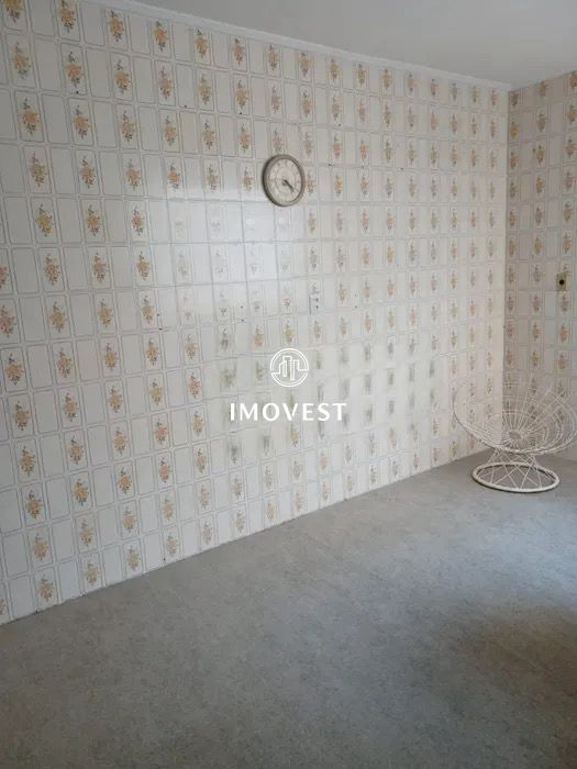 Apartamento com 3 Dormitórios à venda, 86 m² por R$ 300.000,00 Apartamento com 3 Dormitórios à venda, 86 m² por R$ 300.000,00