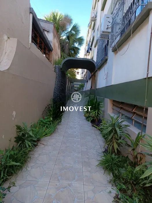 Apartamento com 3 Dormitórios à venda, 86 m² por R$ 300.000,00 Apartamento com 3 Dormitórios à venda, 86 m² por R$ 300.000,00