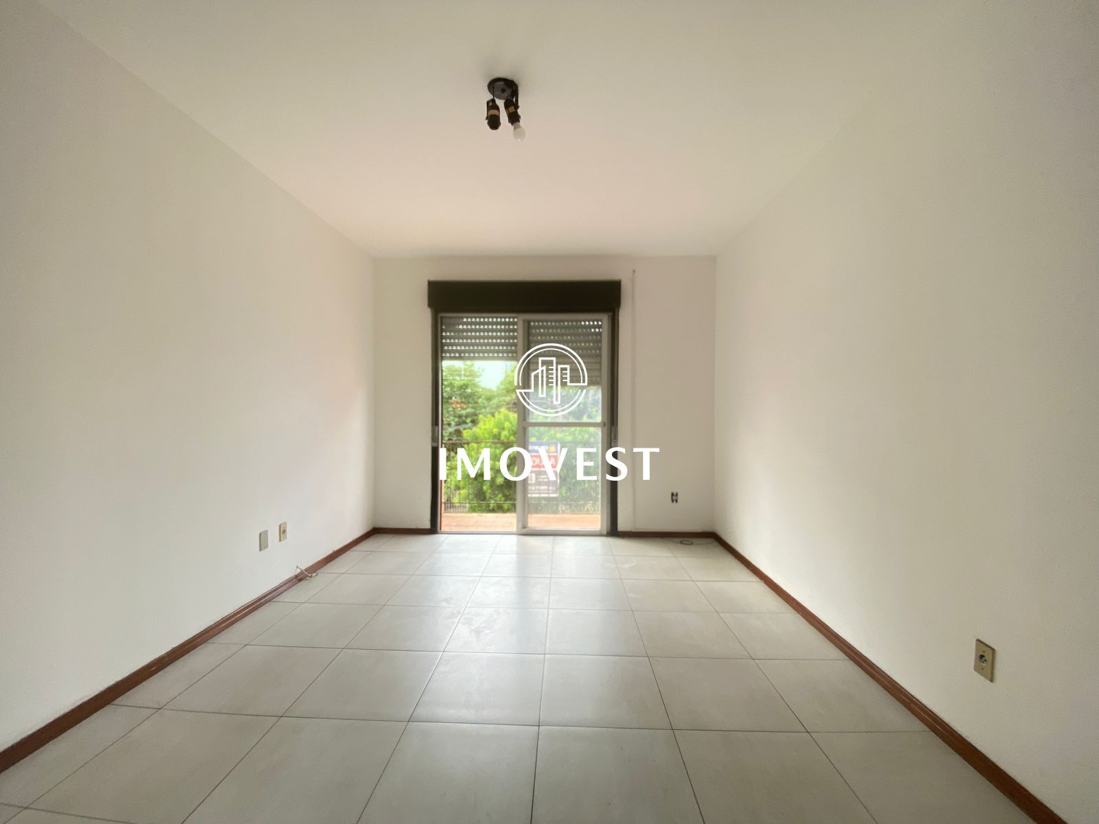 Apartamento com 2 Dormitórios para alugar, 68 m² por R$ 1.100,00 Apartamento com 2 Dormitórios para alugar, 68 m² por R$ 1.100,00