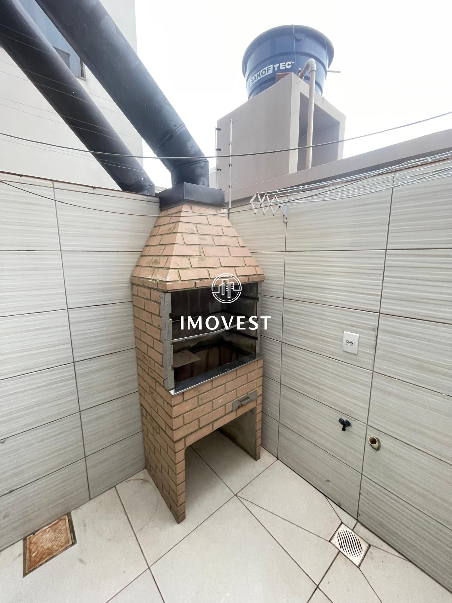 Casa com 2 Dormitórios para alugar, 75 m² por R$ 2.399,00 Casa com 2 Dormitórios para alugar, 75 m² por R$ 2.399,00