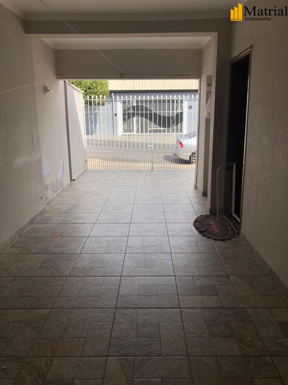 Casa à venda com 3 quartos, 156m² - Foto 1