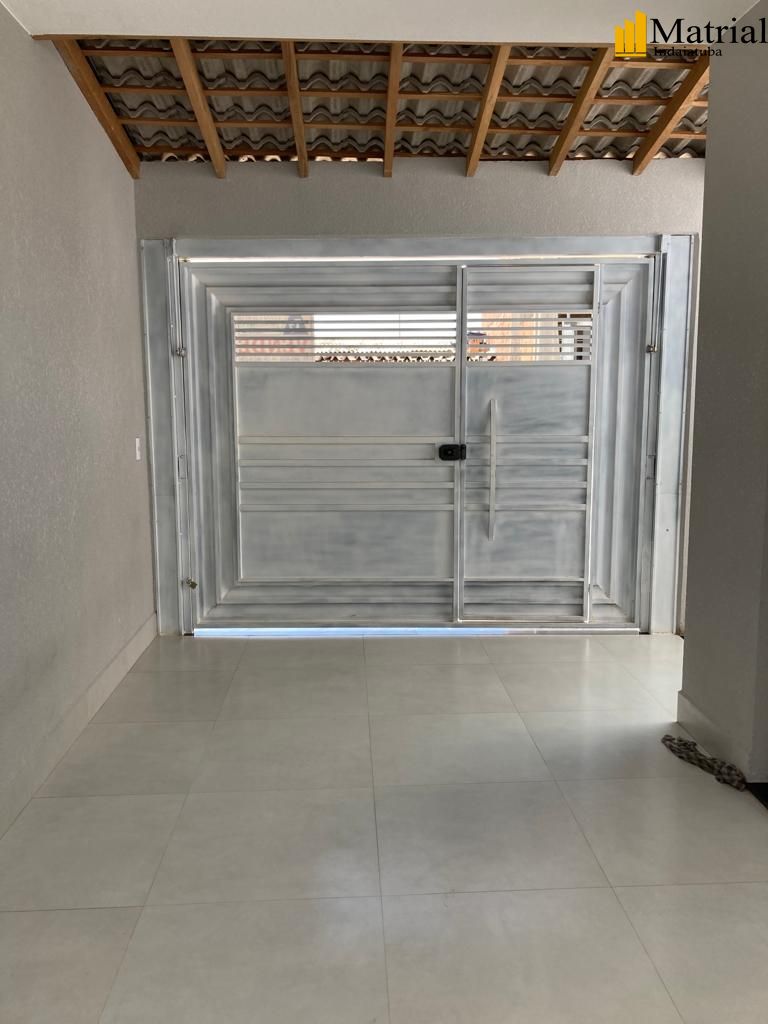 Casa à venda com 2 quartos, 80m² - Foto 2