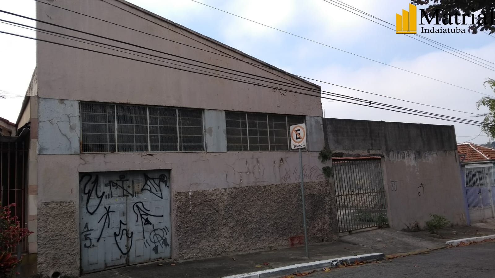 Depósito-Galpão, 239 m² - Foto 1