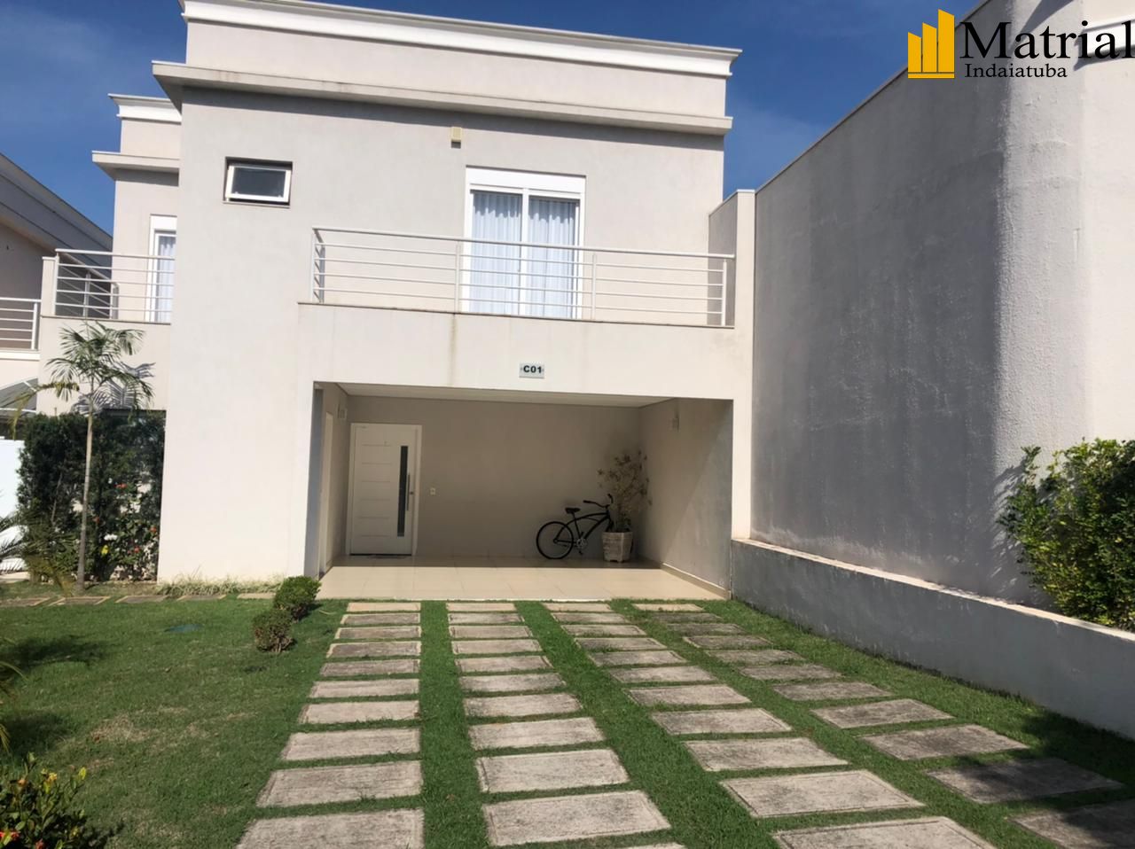 Sobrado à venda com 3 quartos, 270m² - Foto 1