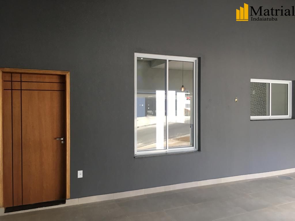 Casa à venda com 3 quartos, 105m² - Foto 1