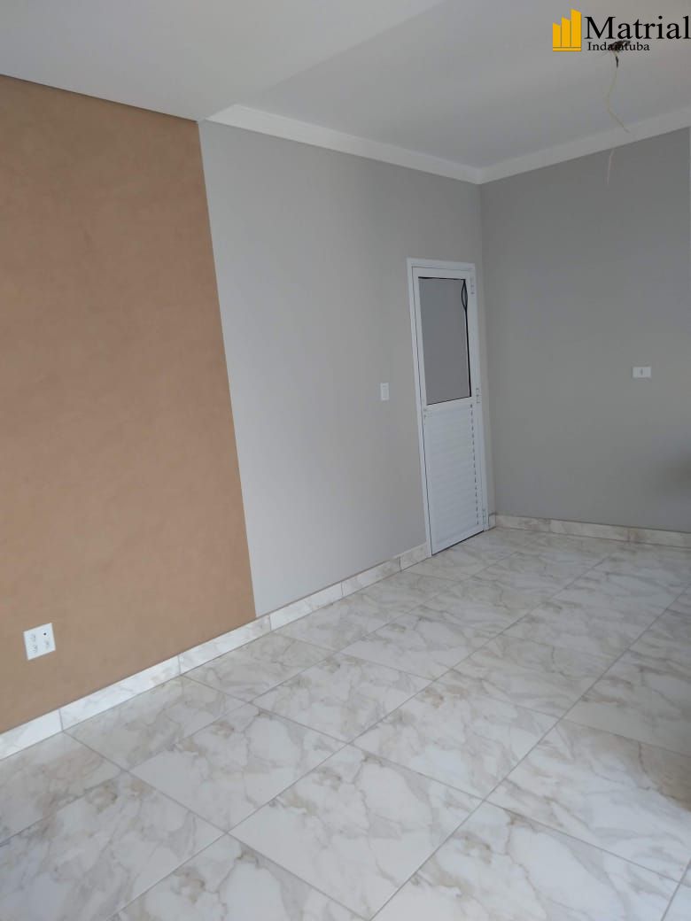 Casa à venda com 2 quartos, 79m² - Foto 4