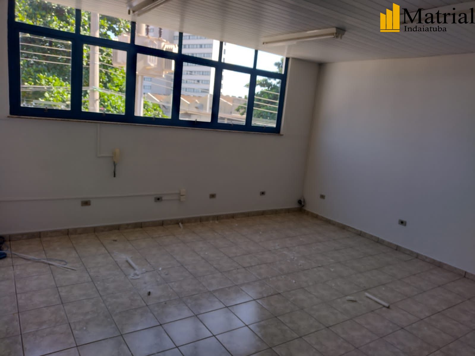 Depósito-Galpão-Armazém à venda com 4 quartos, 700m² - Foto 1