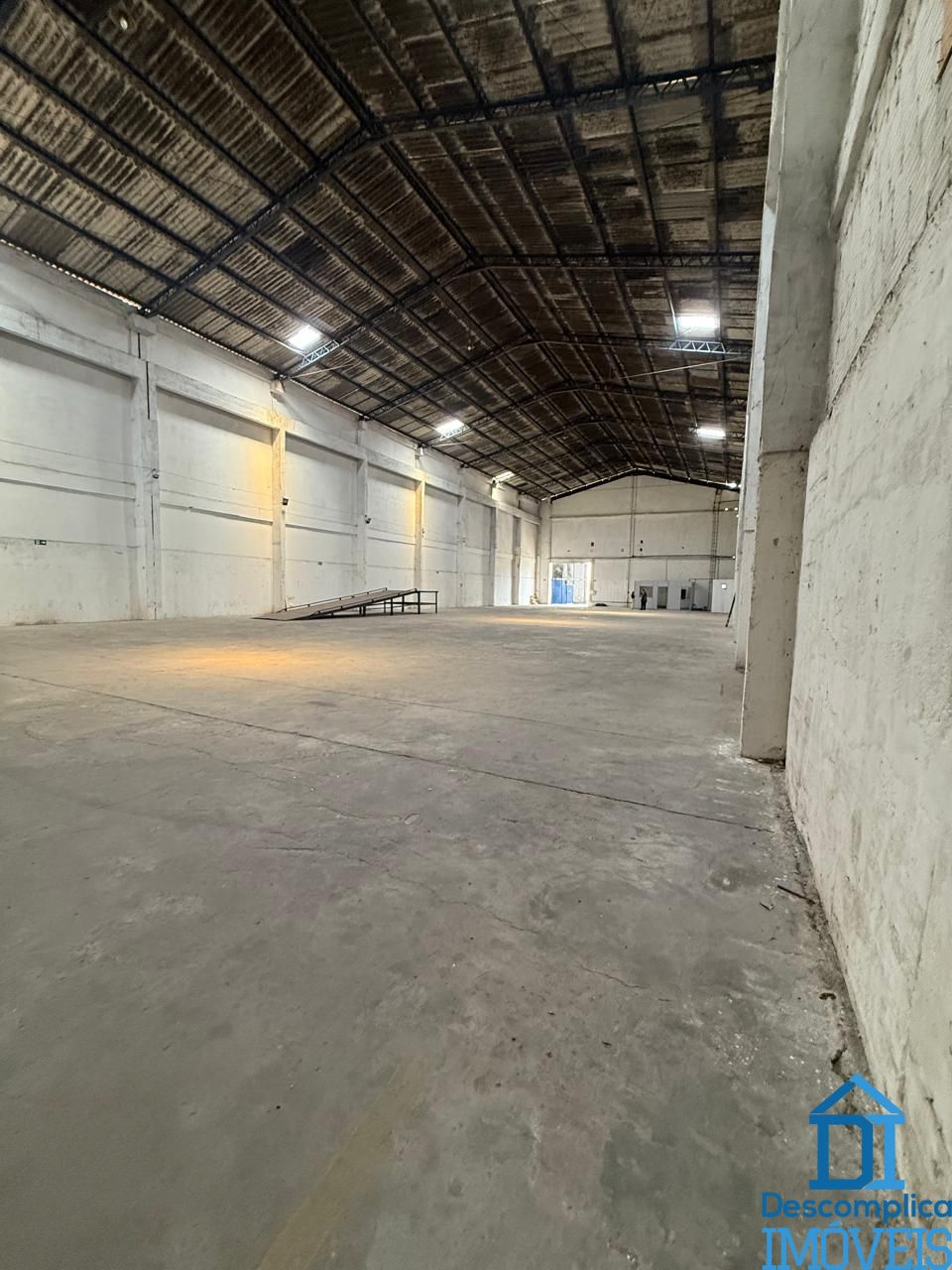 Depósito-Galpão, 1000 m² - Foto 1