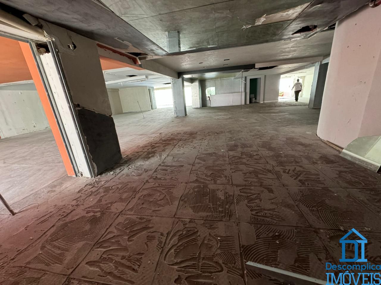 Loja-Salão para alugar com 5 quartos, 1800m² - Foto 6