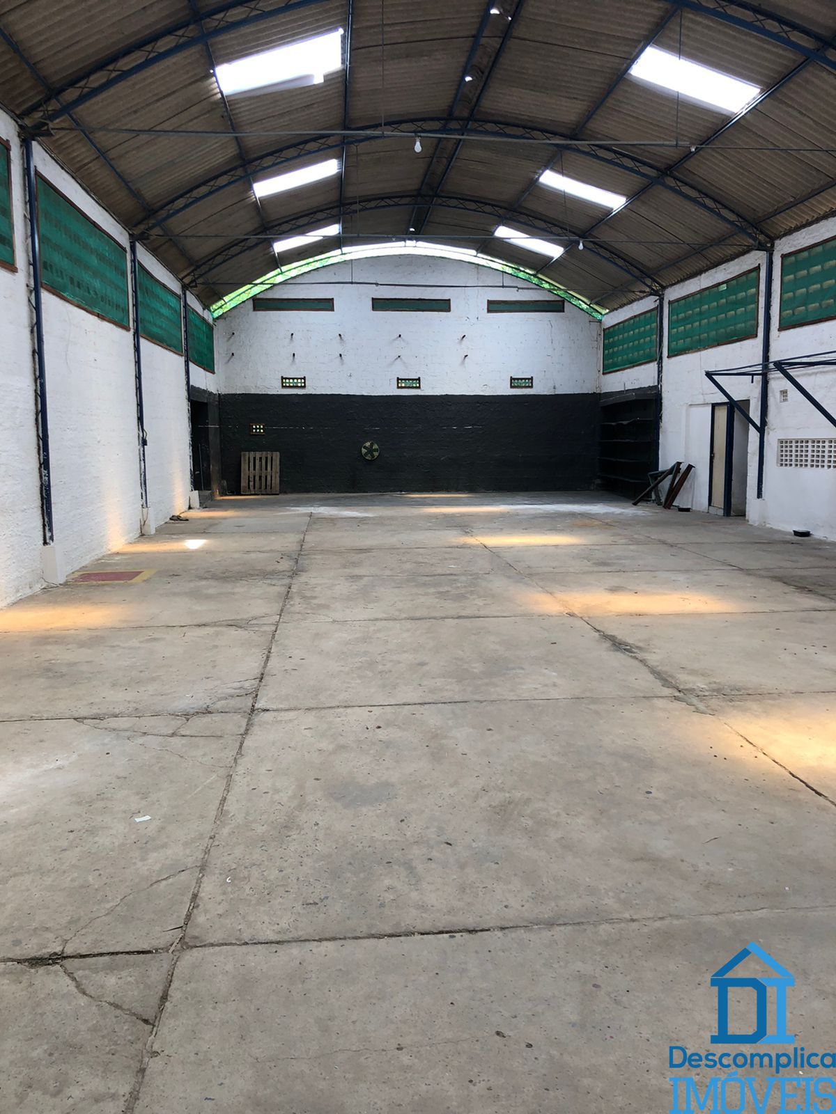 Depósito-Galpão-Armazém para alugar com 2 quartos, 300m² - Foto 3