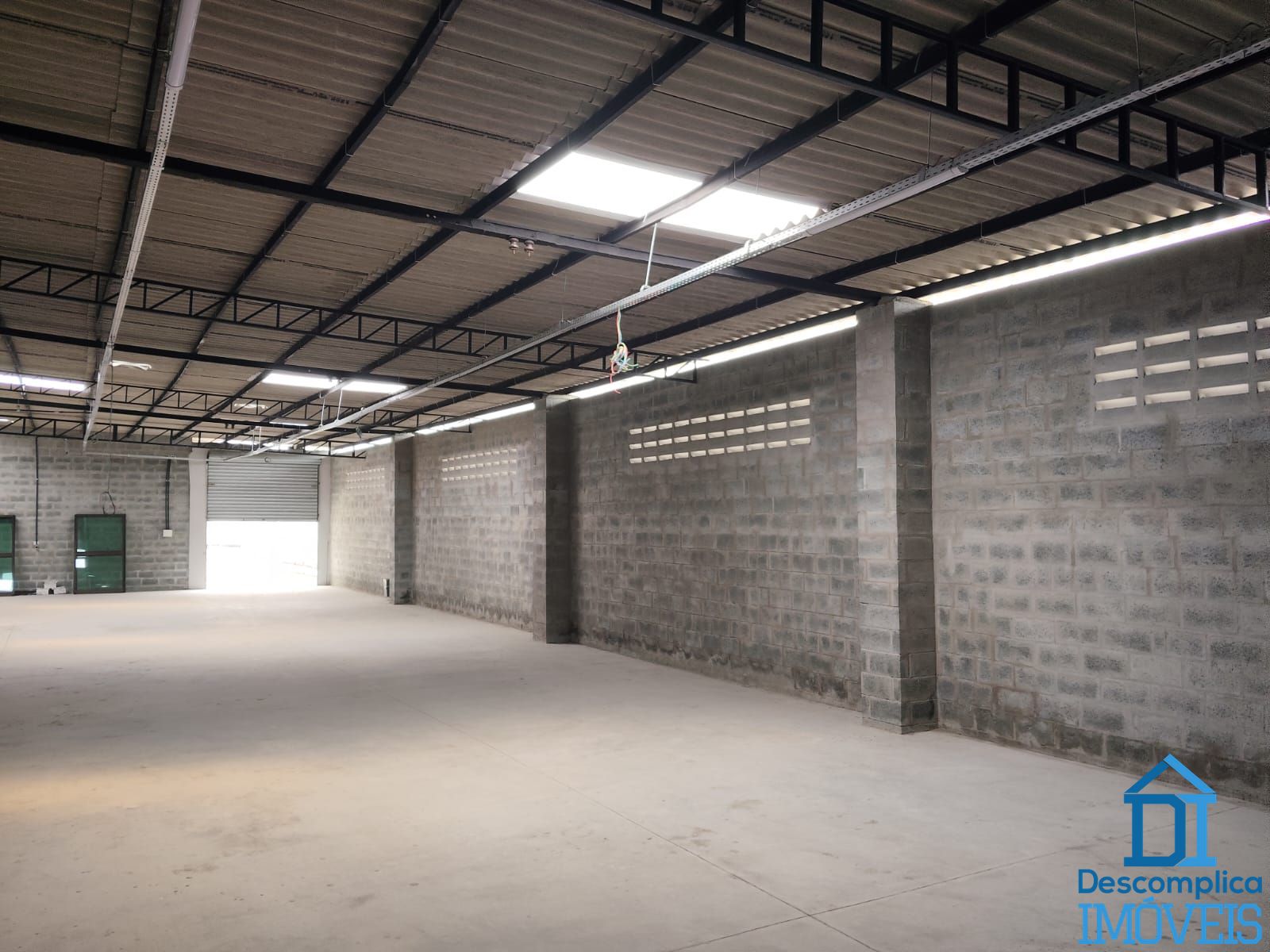 Depósito-Galpão, 340 m² - Foto 2