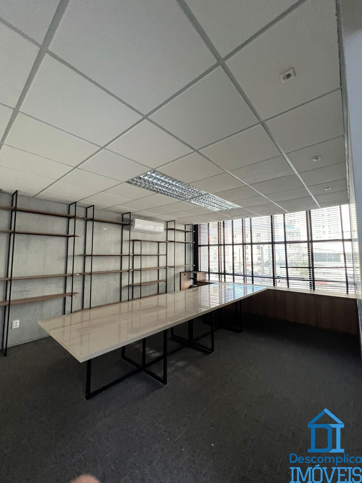 Conjunto Comercial-Sala para alugar com 3 quartos, 277m² - Foto 8