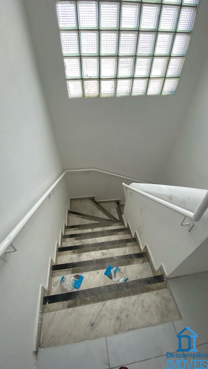 Prédio Inteiro para alugar com 11 quartos, 330m² - Foto 3