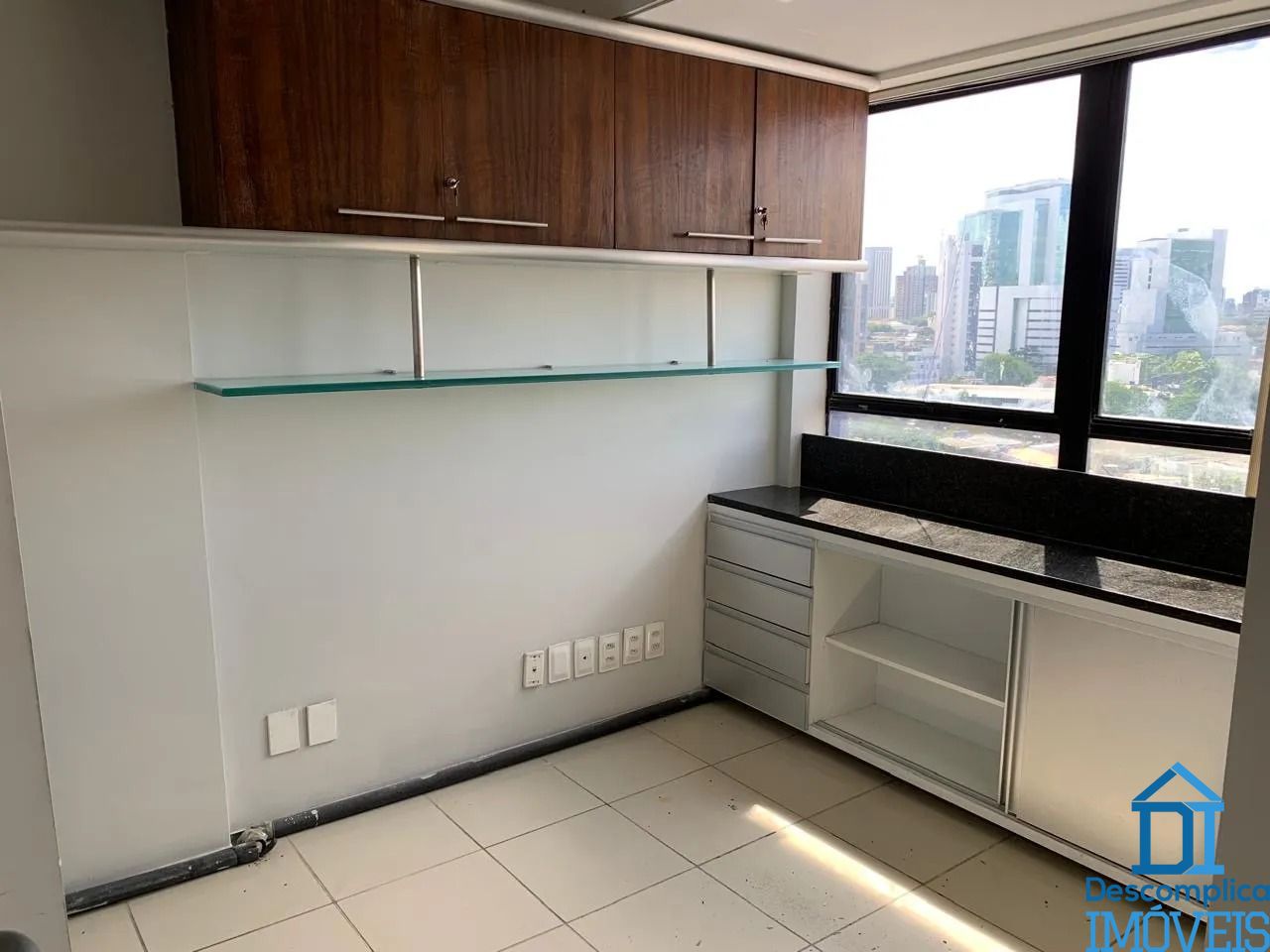 Conjunto Comercial-Sala para alugar com 5 quartos, 240m² - Foto 13