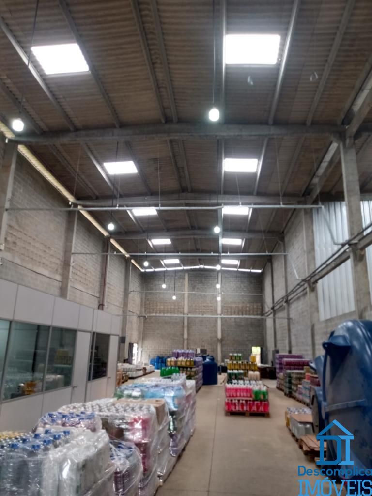 Depósito-Galpão-Armazém para alugar com 3 quartos, 930m² - Foto 1