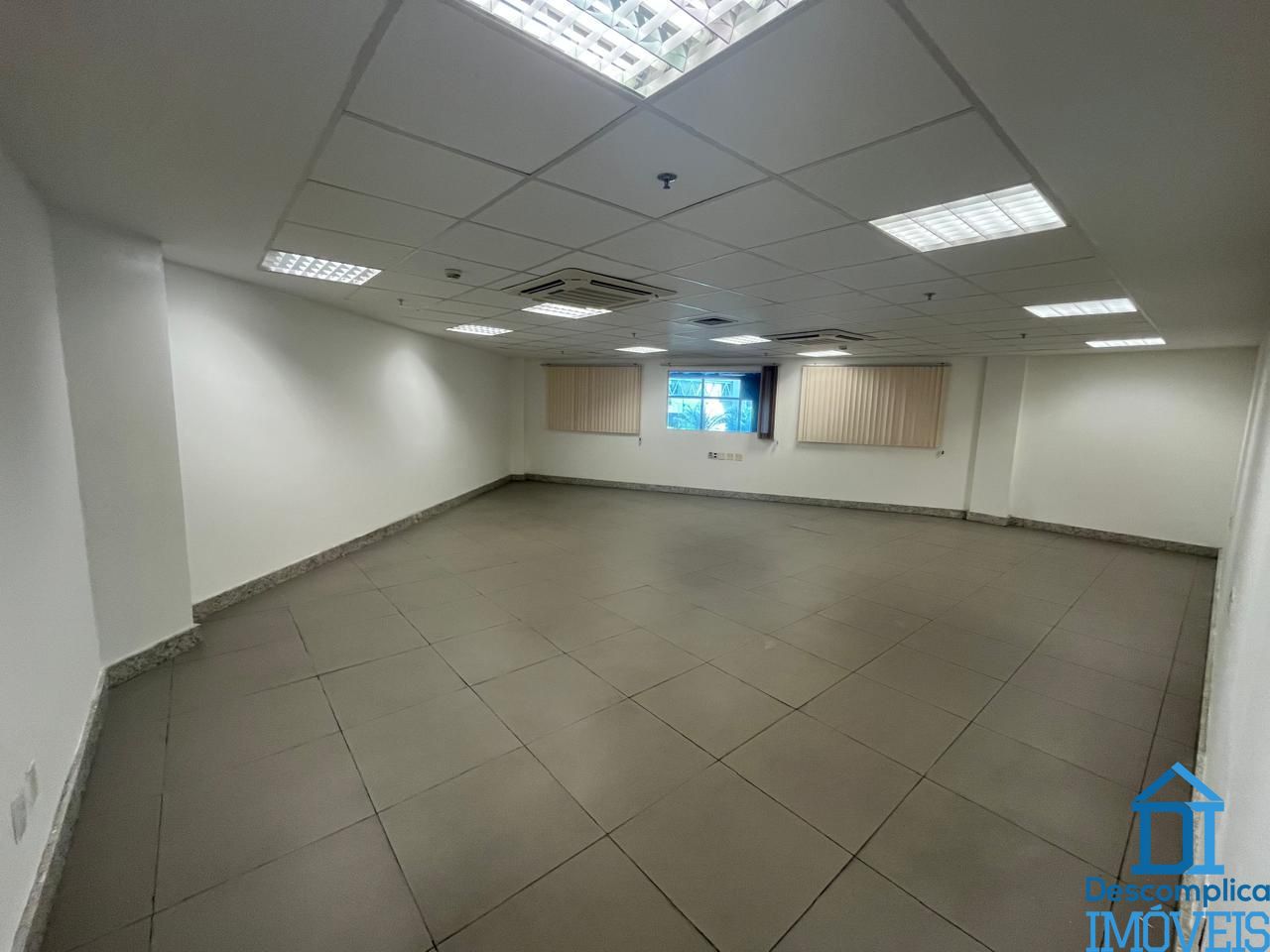Sala-Conjunto, 1046 m² - Foto 2