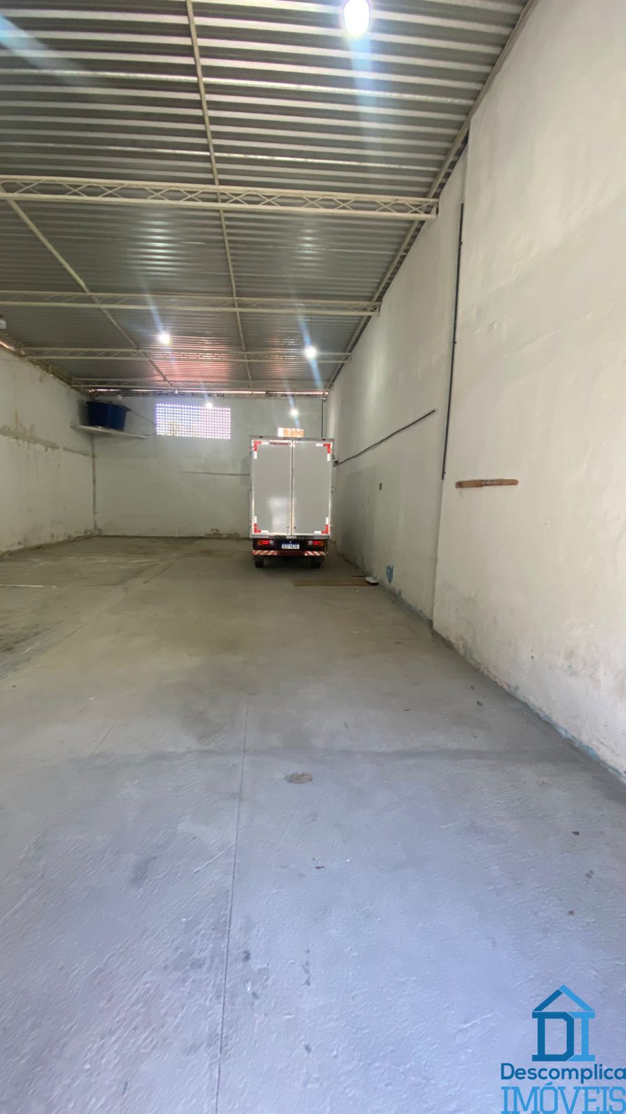 Depósito-Galpão-Armazém para alugar com 2 quartos, 220m² - Foto 9