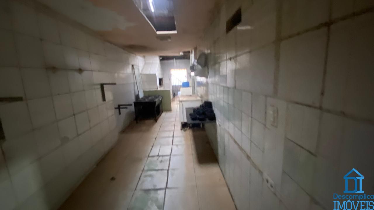 Loja-Salão para alugar com 5 quartos, 300m² - Foto 3