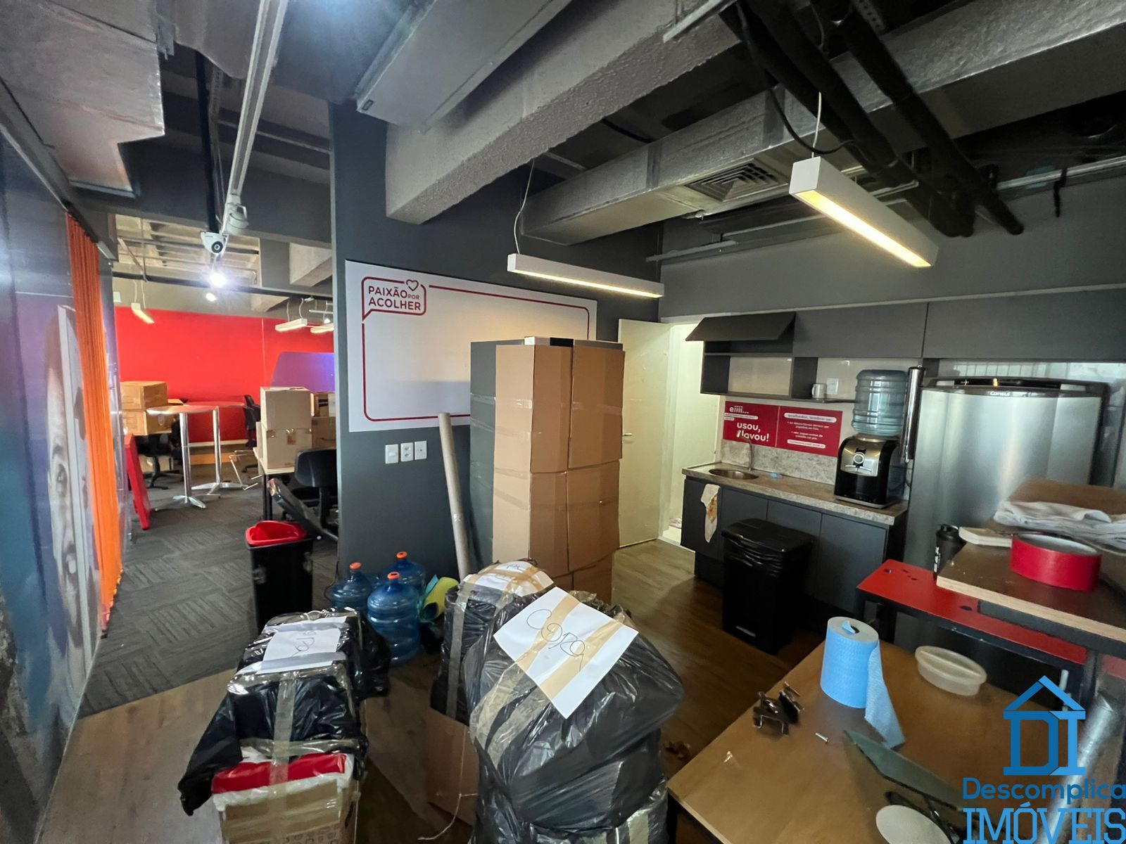 Conjunto Comercial-Sala para alugar com 8 quartos, 370m² - Foto 3
