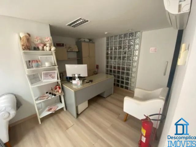 Conjunto Comercial-Sala para alugar com 3 quartos, 134m² - Foto 1