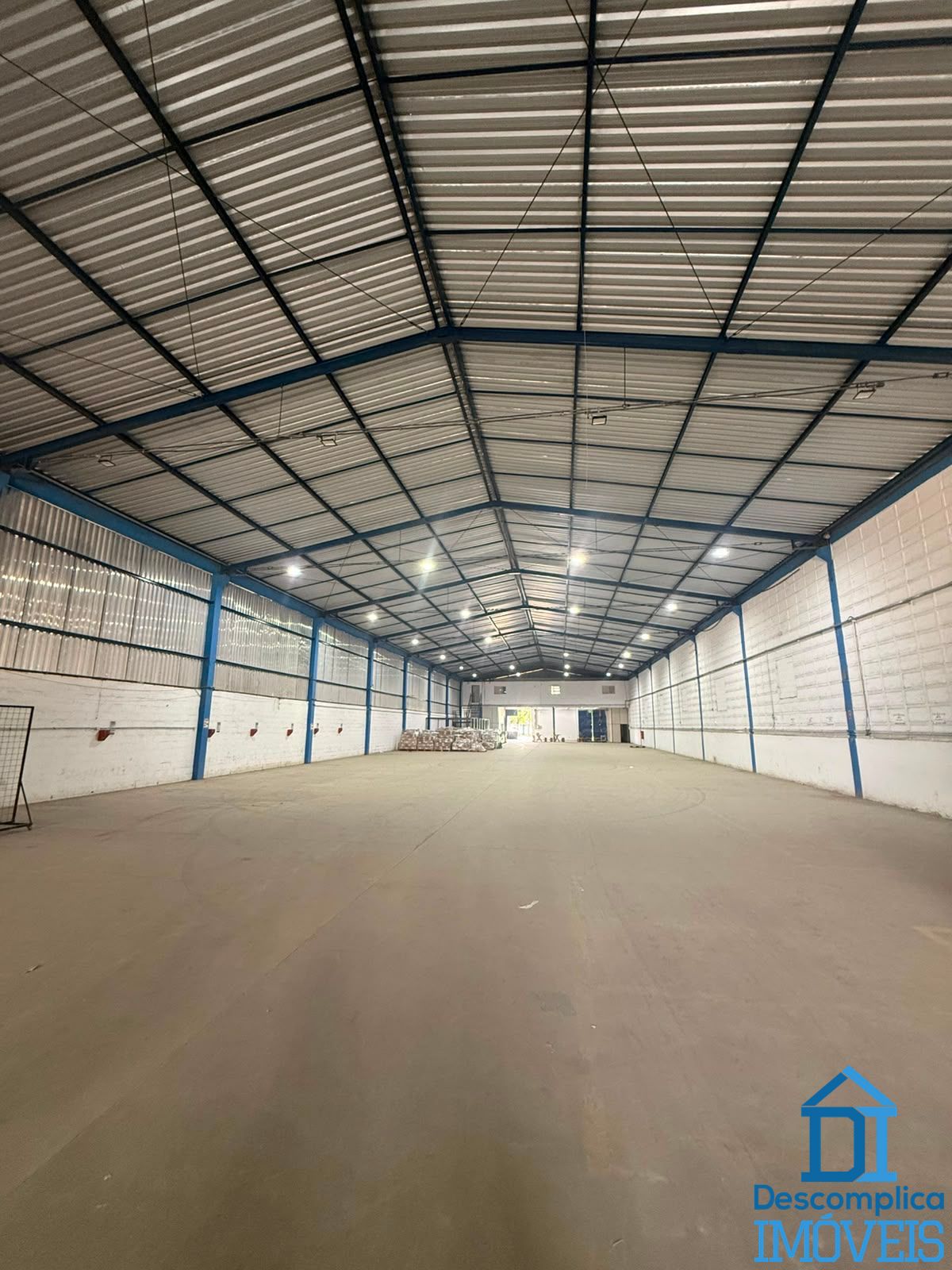 Depósito-Galpão, 1700 m² - Foto 1